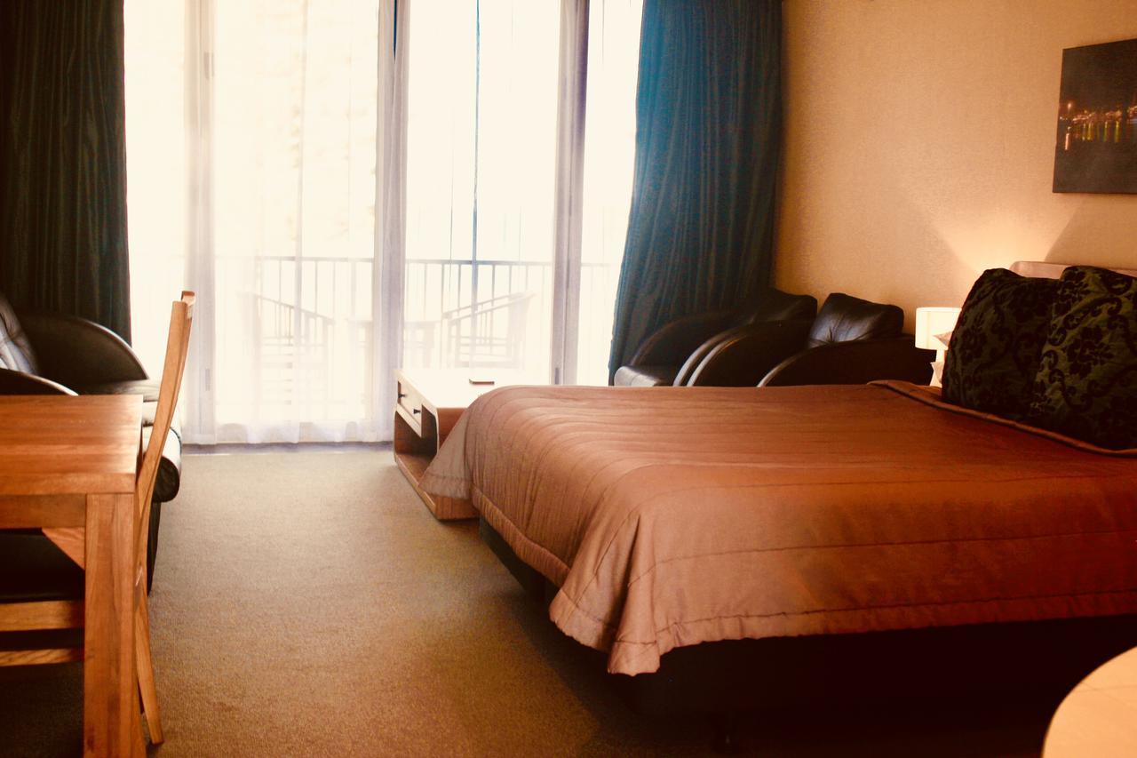 The Nautilus Hotel Napier Luaran gambar A room at the hotel
